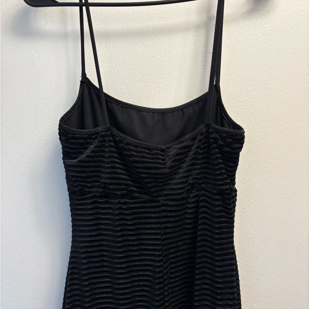 Vintage Velvet Maxi Dress 🖤 - Picture 5 of 6